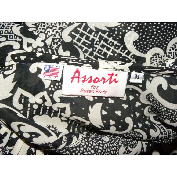 Vintage Susan Freis Georgette Graphic Print Midi Dress | Black & White | M/L - Picture 4 of 10